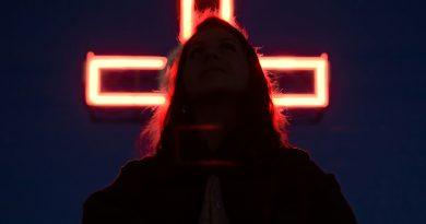 Les moines et les prêtres youtubers : Qu’en penser ? Les moines et les prêtres youtubers : Qu’en penser ?